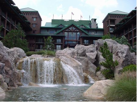 Disney's Wilderness Lodge photo, from ThemeParkInsider.com